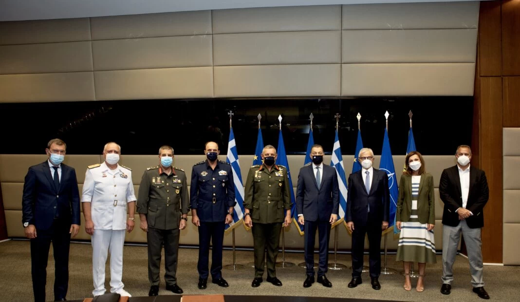 Η Προσφορά του Ελληνικού Εφοπλισμού ΣΥΝ- ΕΝΩΣΙΣ προς τις Ένοπλες Δυνάμεις